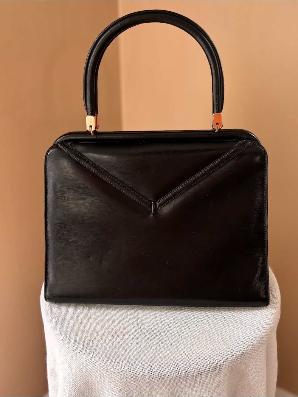 Vintage 1940/50’s Saks Fifth Ave Black Leather Structured Top-Handle Bag Chevron